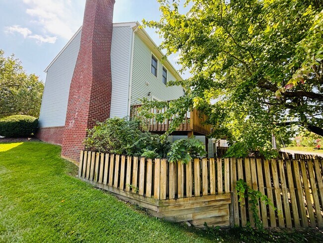 Building Photo - 2500 Ridge Rd