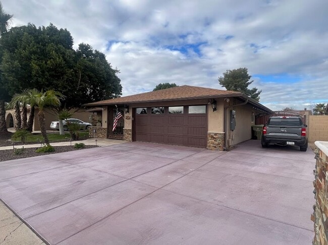 Building Photo - Elegant North Glendale Retreat with Premium Upgrades