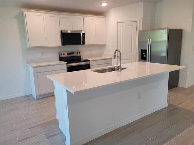 Building Photo - 6305 Shaw St