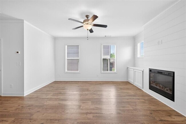 Building Photo - 5524 Garens Way