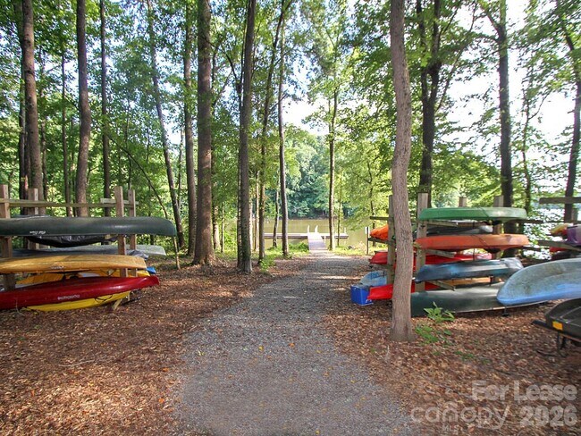 Building Photo - 6135 Snowy Egret Ave