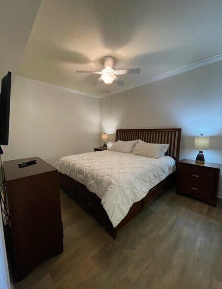 Building Photo - 7015 River Hammock Dr
