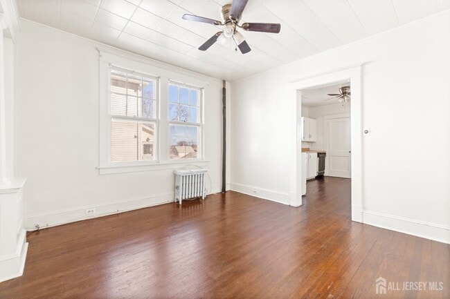 Building Photo - 196 Strawberry Hill Ave