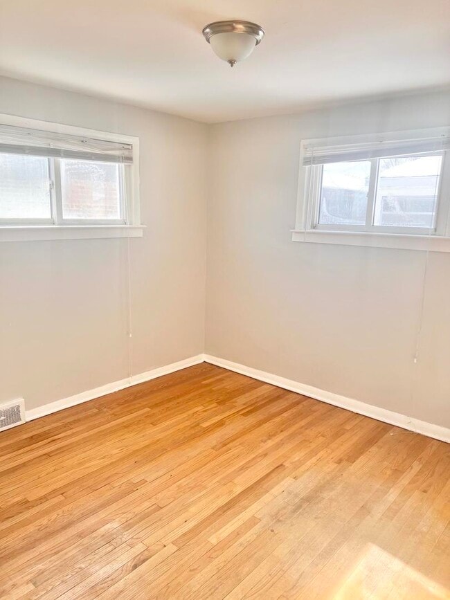 Building Photo - 12854 S Sangamon St