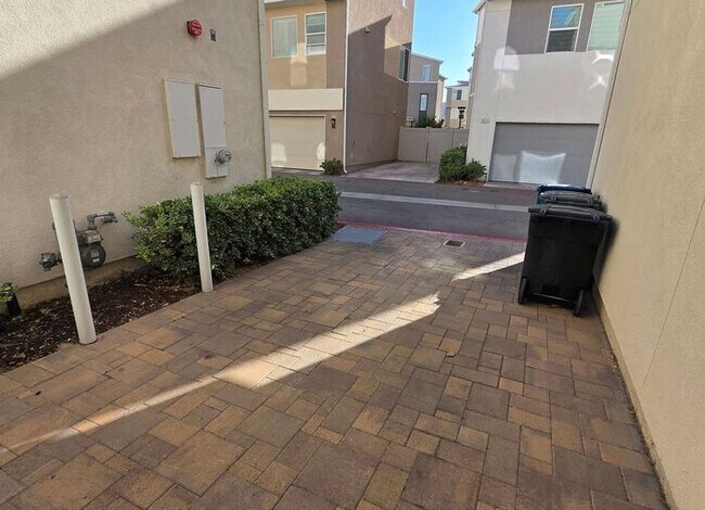 Building Photo - Modern Otay Ranch Home with Solar, Spacious Floor Plan & Community Amenities