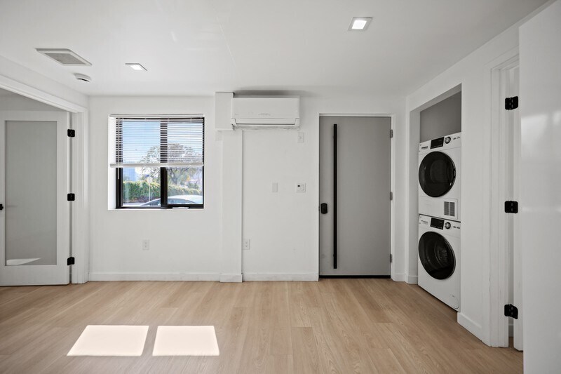 Building Photo - 1139 Bellevue Ave