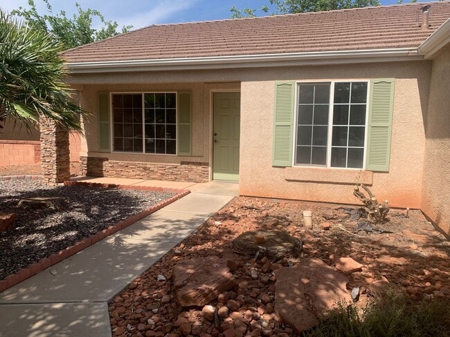 Building Photo - Cozy Ivins Home!