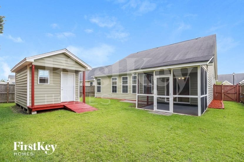Building Photo - 115 Marinella Dr