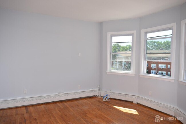 Building Photo - 235 E Westfield Ave