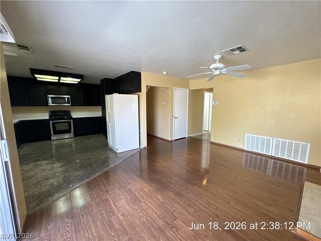 Building Photo - 8240 Marcasel Dr