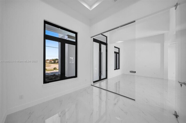 Building Photo - 4016 Chiquita Blvd S