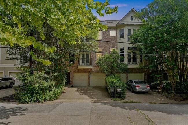 Building Photo - 4010 Blossom St