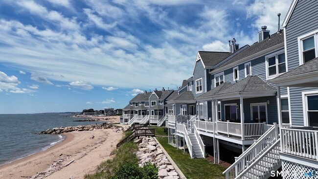 Building Photo - 72 Cosey Beach Ave