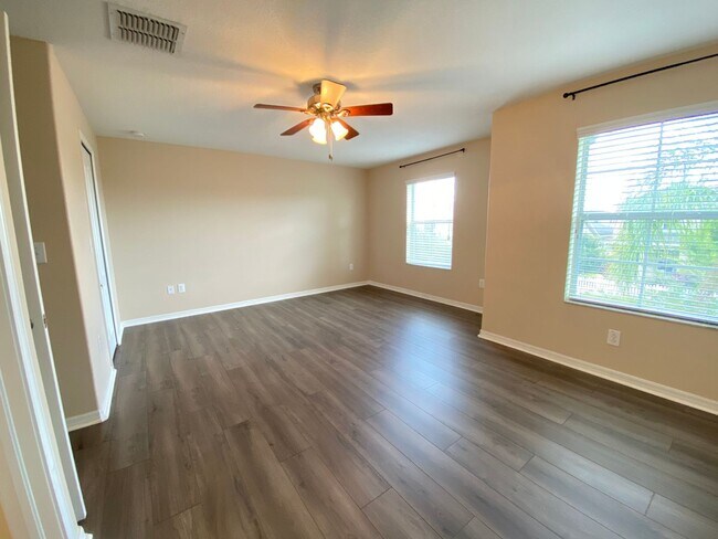Building Photo - 2813 Lantern Hill Ave