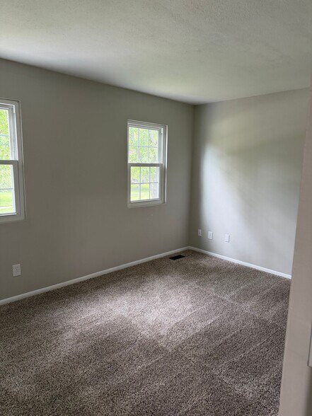 Building Photo - 1293 Deblin Dr