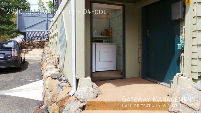 Building Photo - 2920 Coloma St