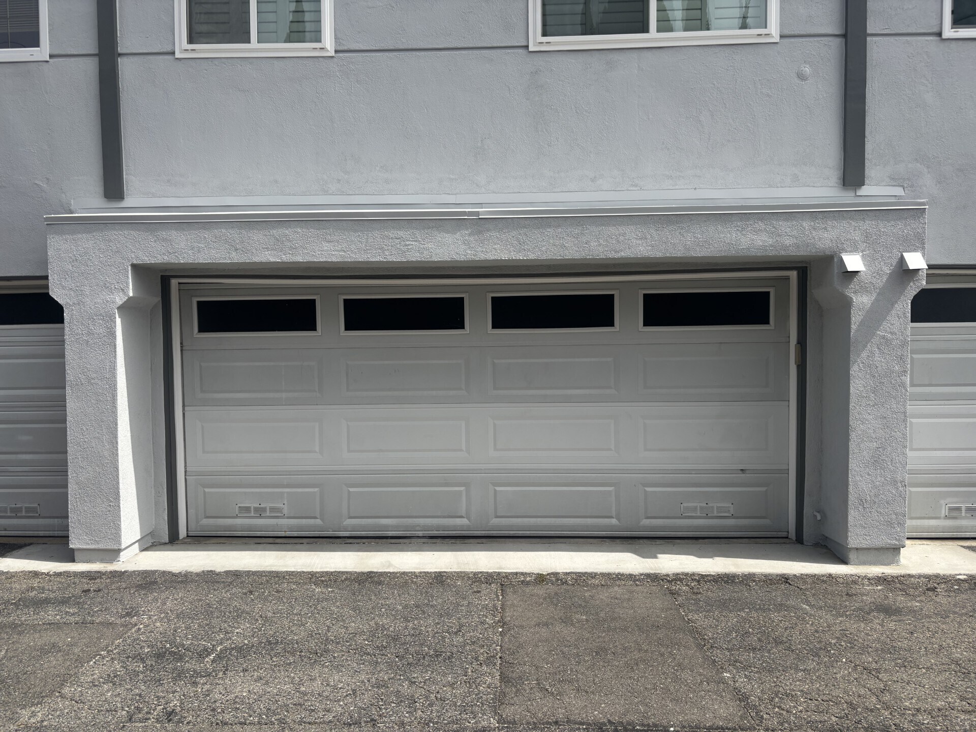 2-Car Garage - 5215 Sepulveda Blvd