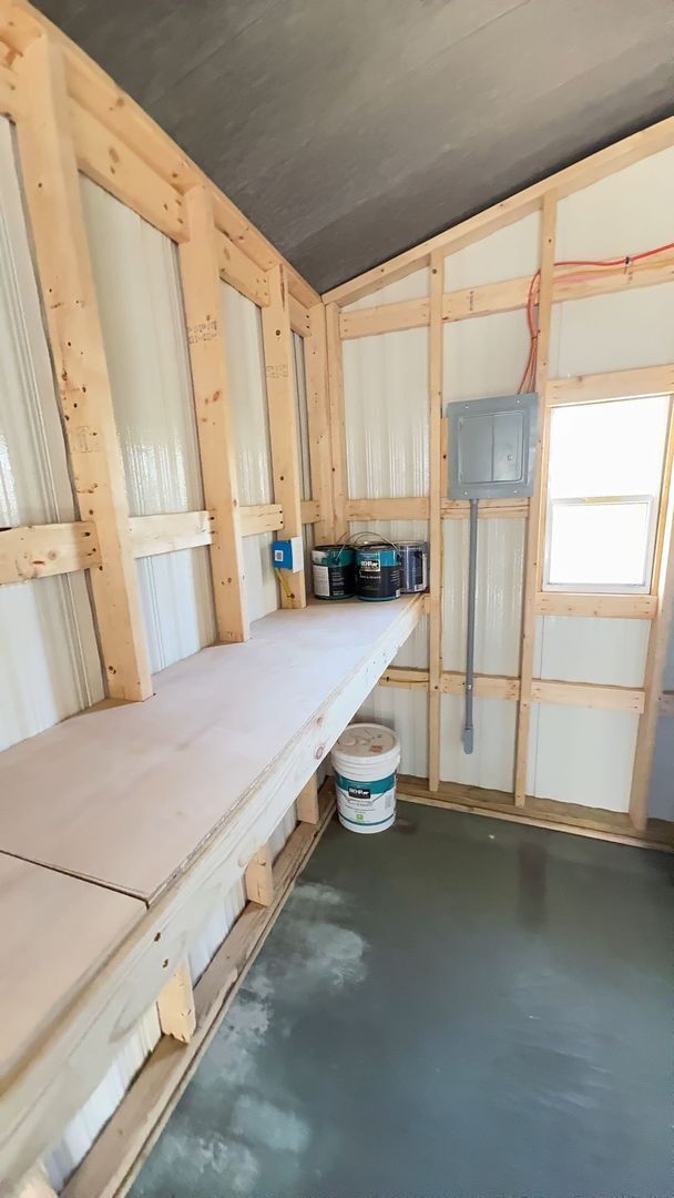 Building Photo - 2 bedroom 2 bath fully remodeled mobile home for rent in 55+ community in south Tampa