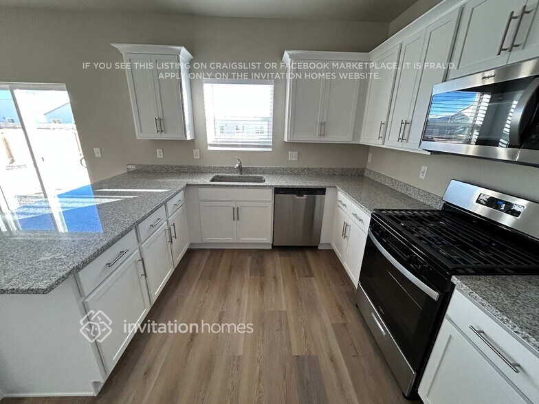 Building Photo - 2134 Alyssa St