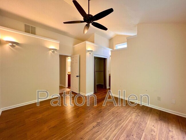 Building Photo - 101 Firwood Ct