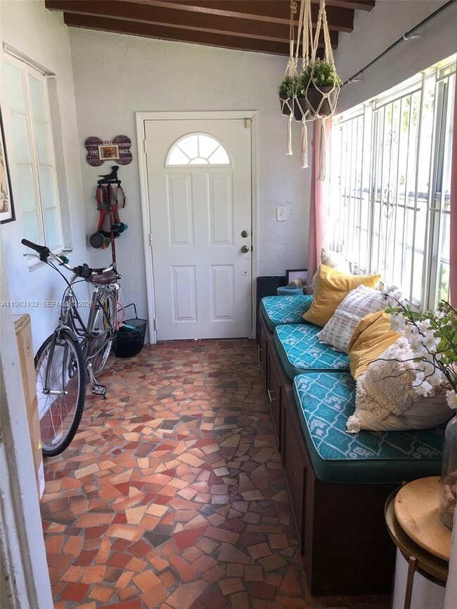 Building Photo - 551 NE 69th St