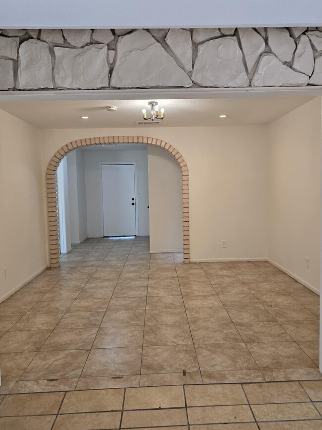Building Photo - 66176 Desert View Ave