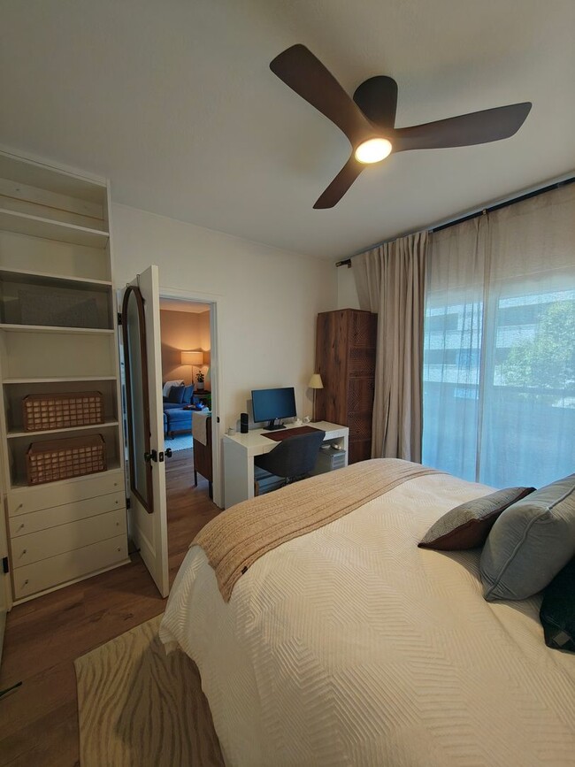 Building Photo - Furnished 1-Bedroom Garden Oasis at Bay Crest Condominiums | Rincon Hill