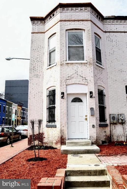 Primary Photo - 916 3rd St NE