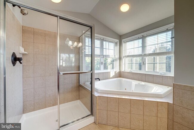 Building Photo - 42029 Bushclover Terrace