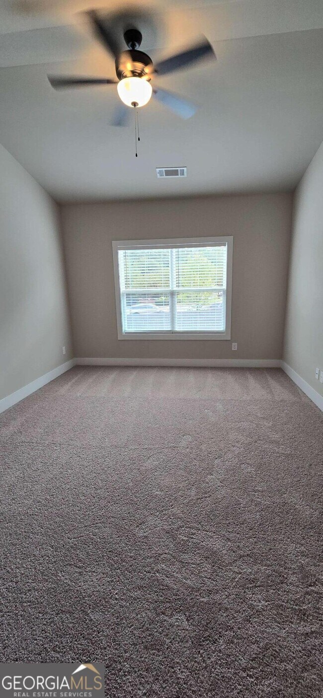 Building Photo - 5728 Urban Vlg Wy