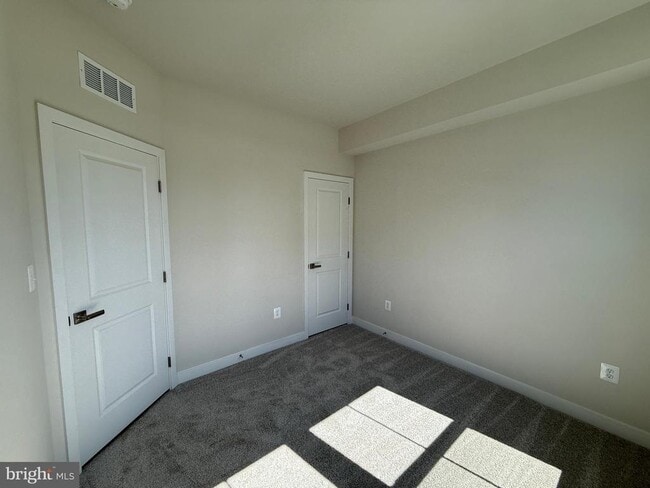 Building Photo - 4929 DUNHAVEN Dr