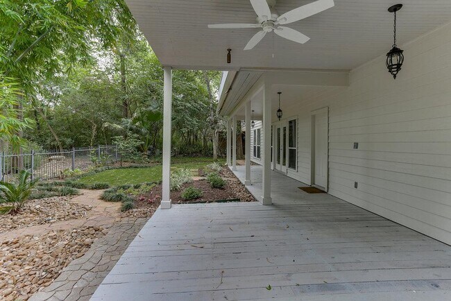 Building Photo - 54 Lazy Ln
