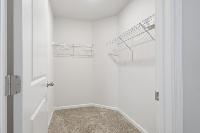 Building Photo - 414 Hope Ln