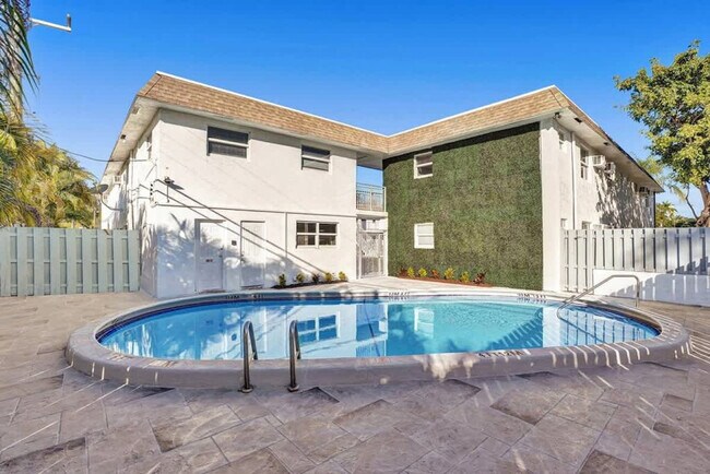 Building Photo - 50 Davie Blvd