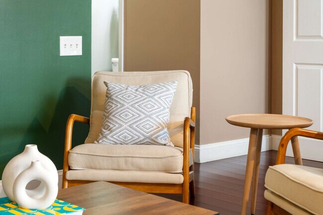 Building Photo - 1600 N Halsted St