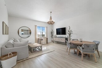 Building Photo - 200 NE 2nd Ave