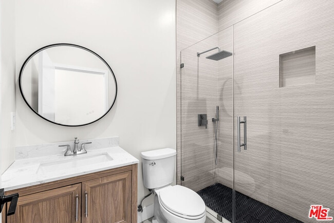 Building Photo - 5129 Don Pio Dr