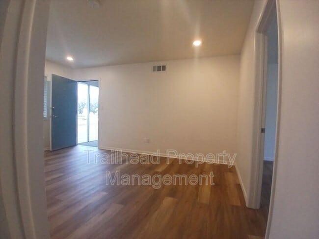 Building Photo - 7801 W 83rd St