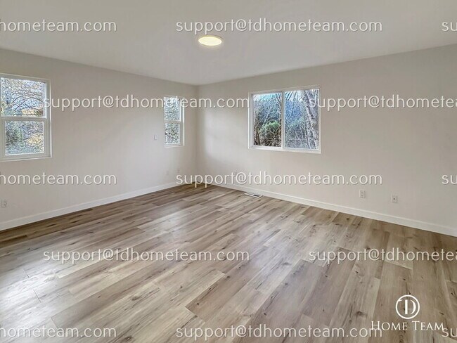 Building Photo - 4743 25th Ave SW