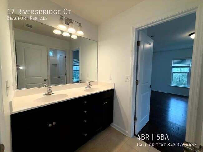 Building Photo - 17 Riversbridge Ct