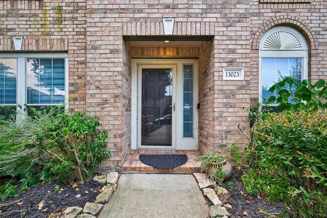 Building Photo - 13023 Porter Meadow Ln
