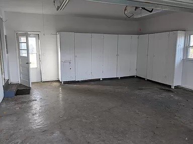 Garage - two car - 1806 Eastview Dr