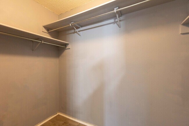 Building Photo - 8423 Parry Path