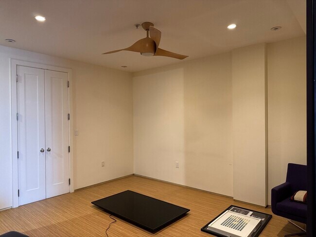 Building Photo - 36 A St