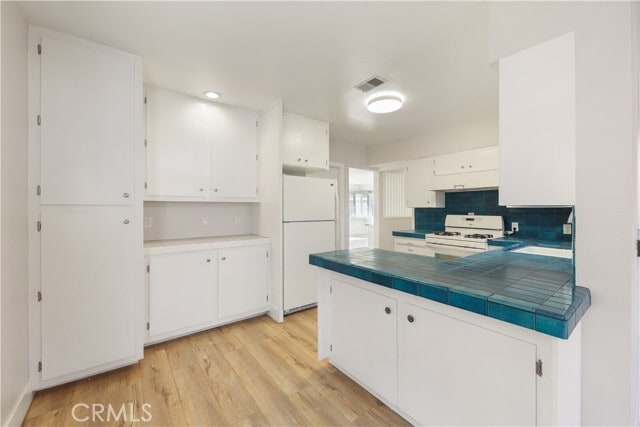 Building Photo - 440 Cress St
