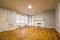 Building Photo - 19 Poe Ave