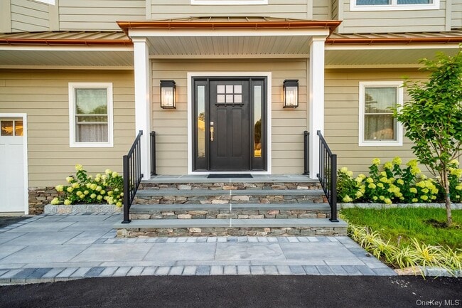 Building Photo - 60 Ramble Ln