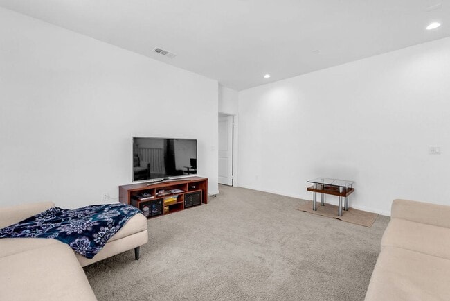 Building Photo - Spacious 5-Bedroom Home in Spencer’s Crossing – Murrieta - 6 Month - 1 Year or Lease To Own!