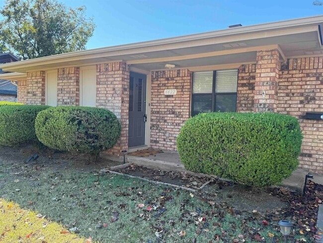 Building Photo - 4422 McNiel Ave