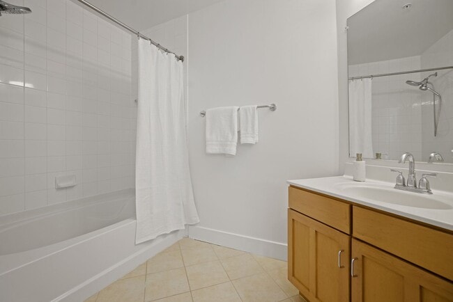 Building Photo - The Hartford | 2 Bed | 2 Bath | 1,100 Sf | 1 Private Balcony | 1 Garage Parking